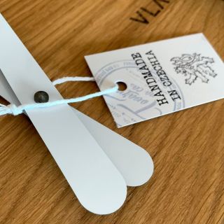 Nejnovější model nástěnných hodin VLAHA OAK s netradičními bílými ručičkami 🤍 Průměr 45 cm, lněný olej, německé strojky....